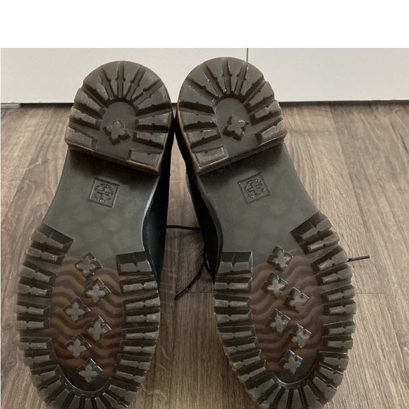 Dr Martens Shiver Hi Black Boots - Picture 6 of 8